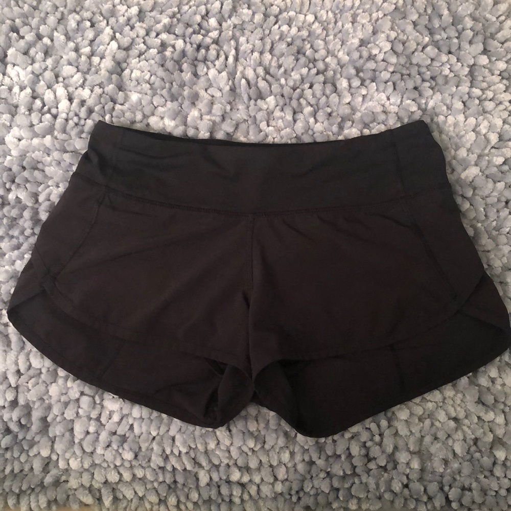 Black Lululemon shorts (2”)